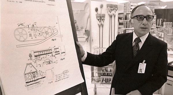 پانزدهم شهریورتولد نورمن وودلند مخترع بارکد